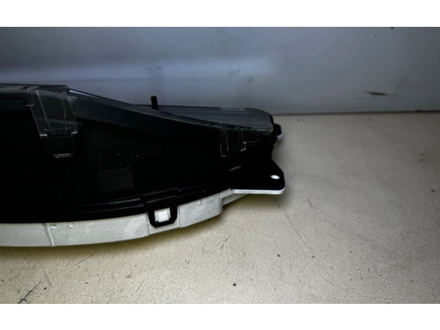 Панель приборов 30682277, 8602885   Volvo V70       