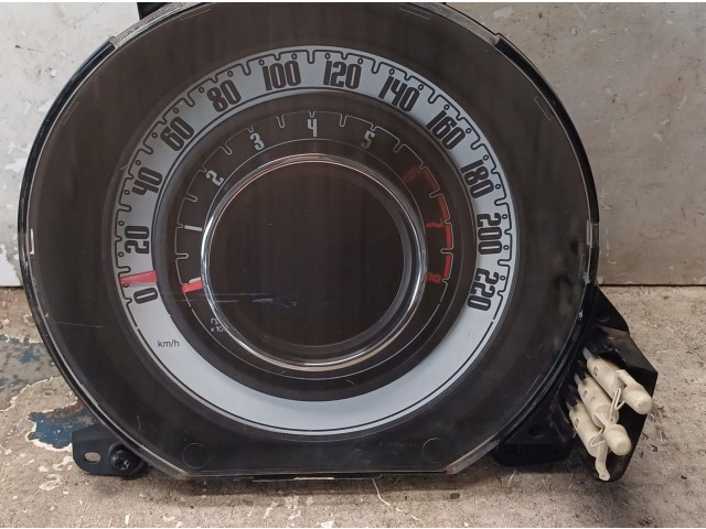 Přístrojová deska Fiat 500 2010