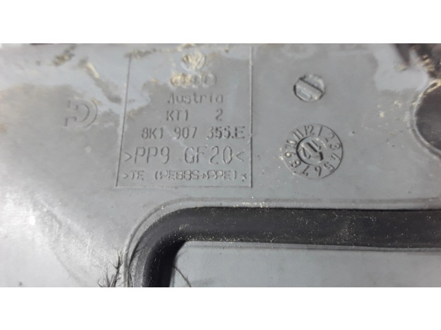 Другая деталь отсека двигателя