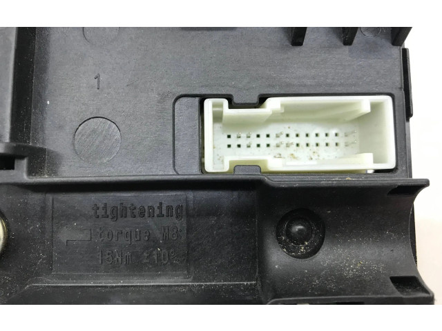 Блок предохранителей 6828076, P00166265AA BMW X3 G01