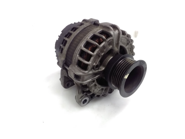 Генератор 0125812009, 30659580   Volvo XC90      