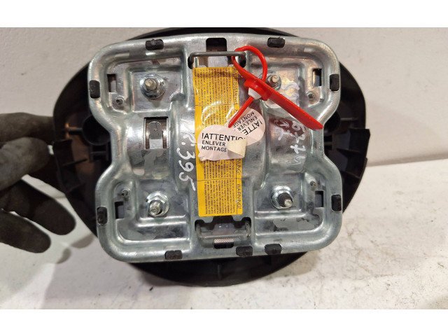 Подушка безопасности водителя    Renault Clio III