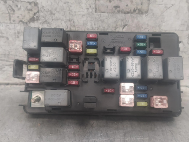 Блок предохранителей 96427973   Chevrolet Matiz    