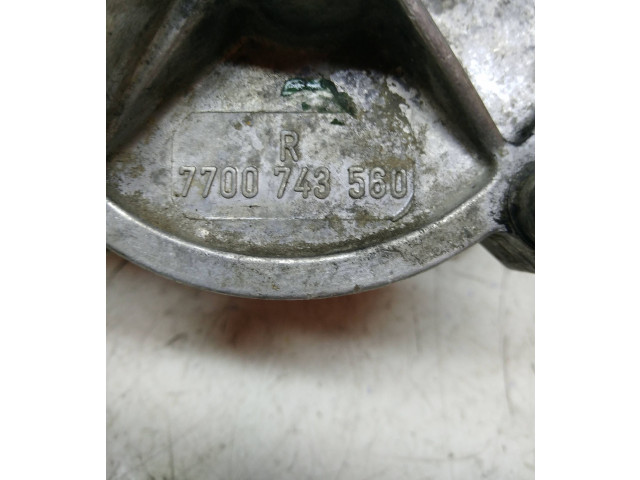 Блок предохранителей  7700743560   Renault 19    