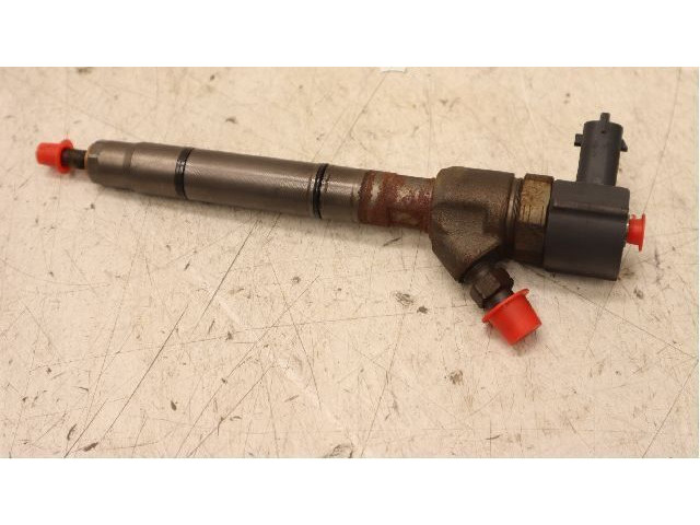 Форсунка 338002A900    KIA Ceed   