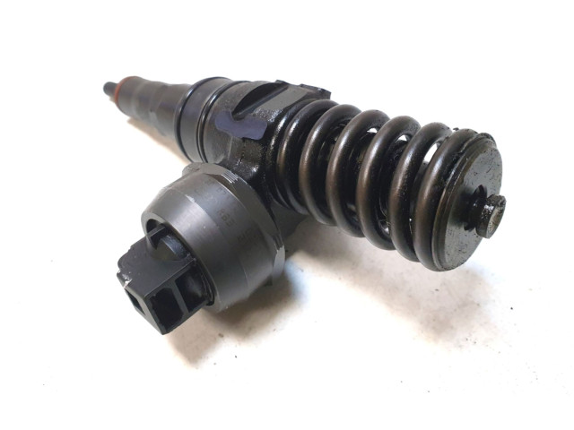 Форсунка 036130073AJ Audi A4 S4 B6 8E 8H AVB