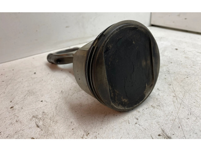 Píst 97L42, R021 Mercedes-Benz SLK R171