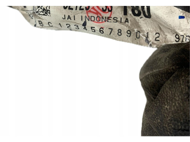 Vstřikovací lišta 82125-33180 Toyota RAV 4 (XA20)