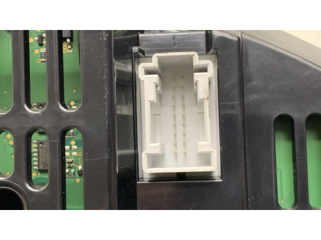 Přístrojová deska Mercedes-Benz E A207 2012 A2C82046200, A2129001314