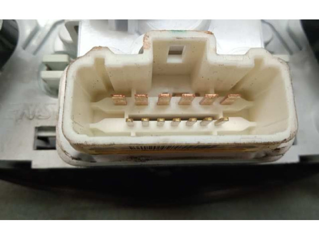 Модуль блока управления кондиционером A42303400 Dacia Sandero