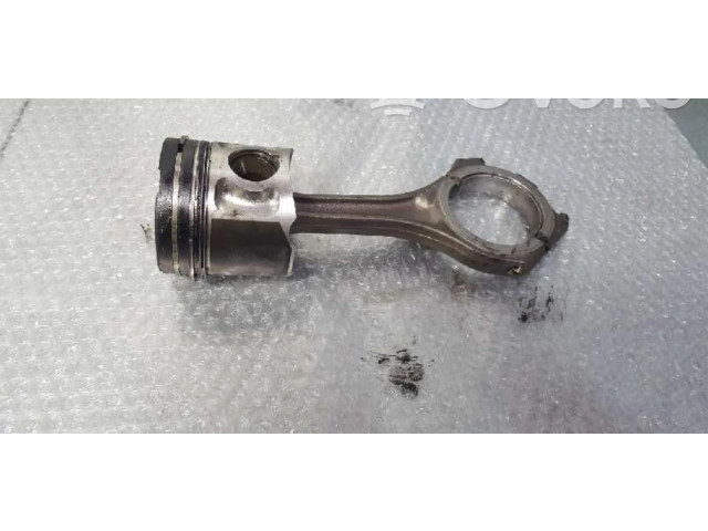  Поршень    Volkswagen PASSAT  