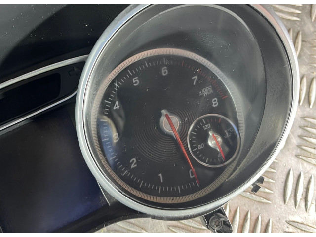 Přístrojová deska Mercedes-Benz GLA W156 2019 A1569004904, 1569004904