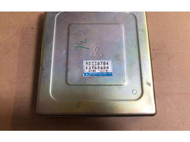 Блок управления двигателя MD330704 Mitsubishi Colt