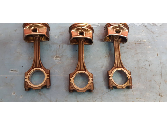 Píst Volkswagen Polo IV 9N3 BMD