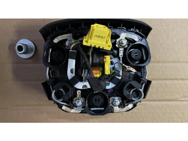 Руль Audi A4 S4 B9  2015-2019 года 4M0419091N, 8W0880201AQ      