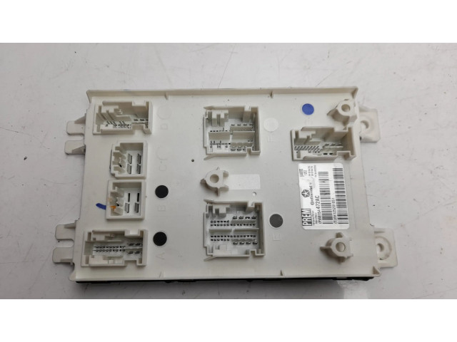 Блок управления 68154472AC   Fiat Freemont