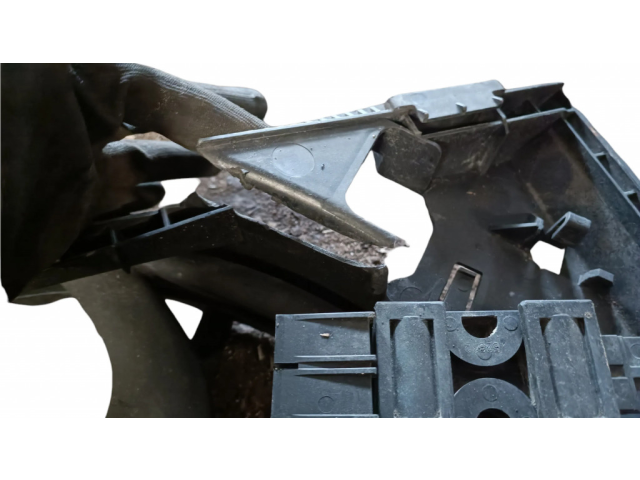 Вентилятор радиатора     0130706827, 17427801647    BMW 3 E90 E91 3.0