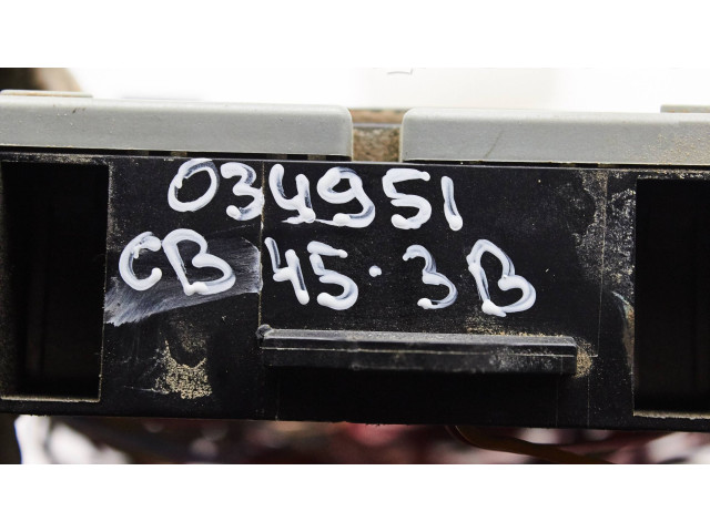 Блок предохранителей 30679527 Volvo XC90