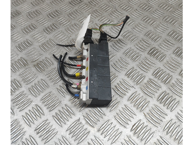 Блок управления задней подвеской 2W933B486AA Jaguar XJ X350