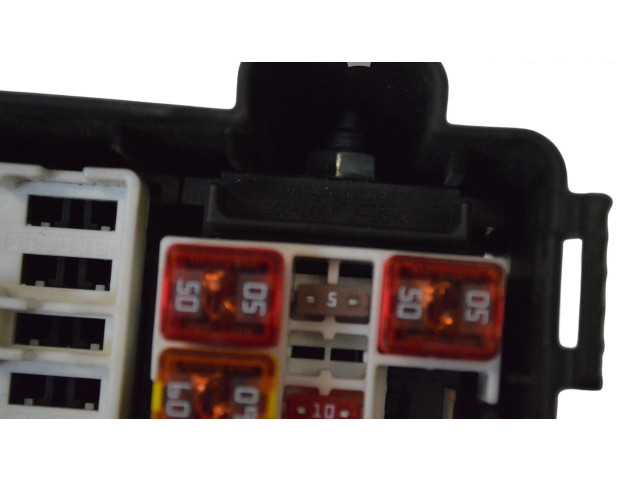 Поршень Ящик предохранителей (комплект) YMFS 4637005 Ford Transit - Tourneo Connect