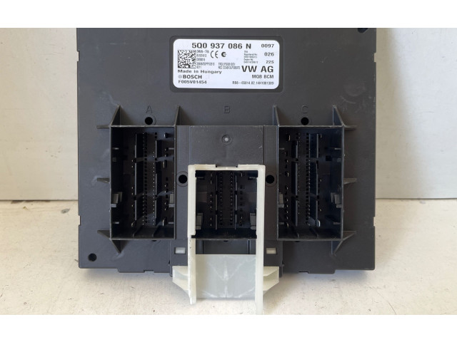 Блок комфорта 5Q0937086N Skoda Octavia Mk3 (5E)