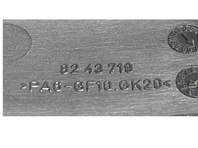 Зеркало заднего вида (в салоне)