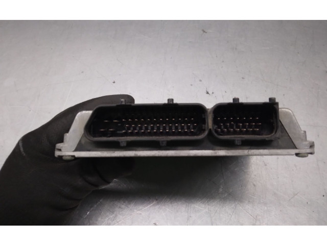 Блок управления двигателя 06A906019BF, 5WP485804 Volkswagen Golf SportWagen