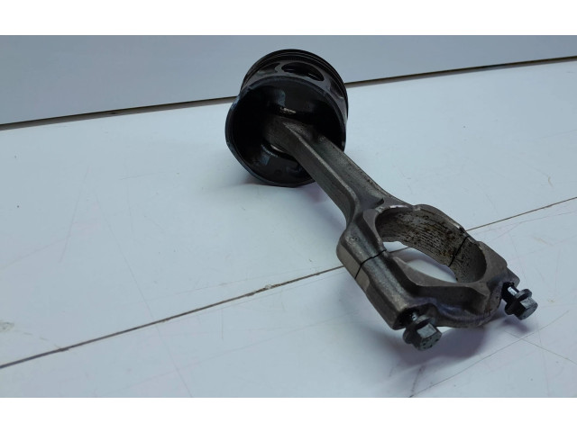 Píst 5574805 Toyota Avensis T270