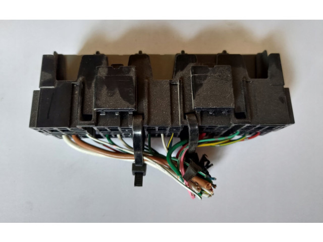 Блок предохранителей    Subaru Forester SJ    