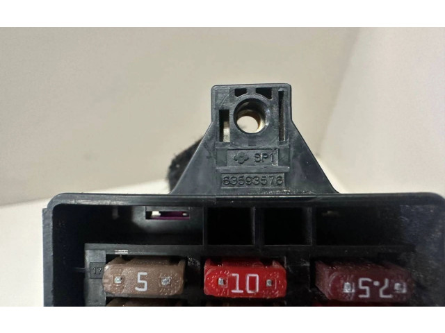 Блок предохранителей 63593576 Skoda Fabia Mk2 (5J)