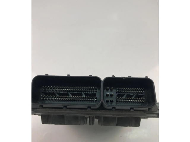 Блок управления двигателем Блок управления 31336983, 0281018414   Volvo V70