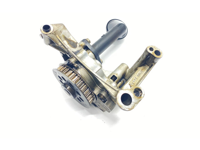 Масляный насос   03L115105C  Volkswagen PASSAT B6 