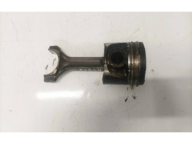 Поршень с шатуном Alfa Romeo 159