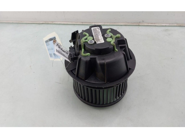 Вентилятор печки    272106020R, N106415P   Dacia Sandero