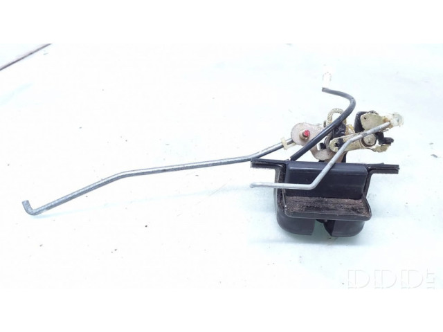 Замок задней крышки