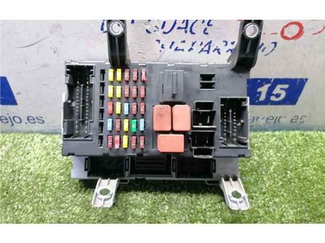 Блок предохранителей 51778008, 51778008 Fiat Linea