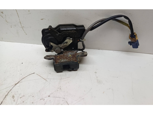 Zámek zadních dveří Toyota Corolla E110 2002