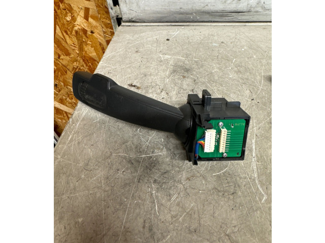 Ручка стеклоочистителей 31275360   Volvo V70