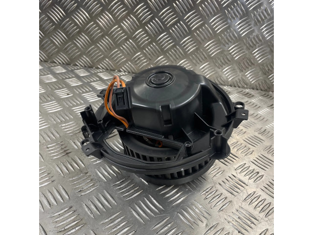 Вентилятор печки T1023403NV Skoda Superb B8 (3V)