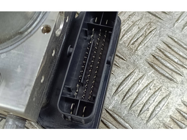 Блок АБС 6701066150 Maserati Levante 2017 - года