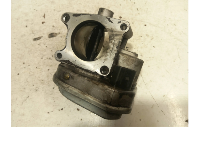 Дроссельная заслонка       Opel Astra H