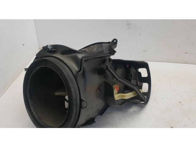 Другая деталь салона