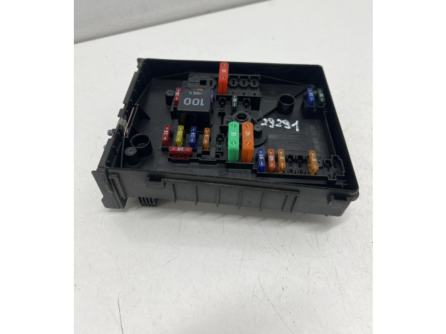 Блок предохранителей 1K0937125C Volkswagen Caddy