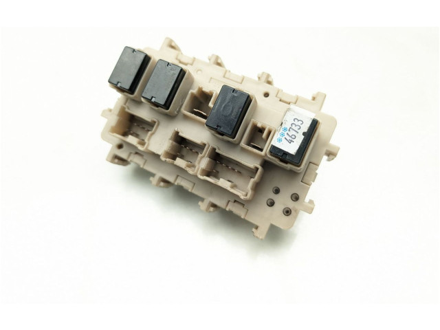 Блок предохранителей 25230-7990A   Nissan Navara D23    