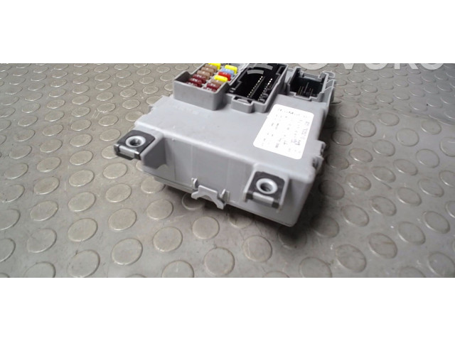 Блок предохранителей  517935210, NICHTZUTREFFEND   Ford Ka    