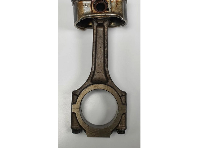 Píst 60673761 Alfa Romeo GT pro benzínový motor 2.0