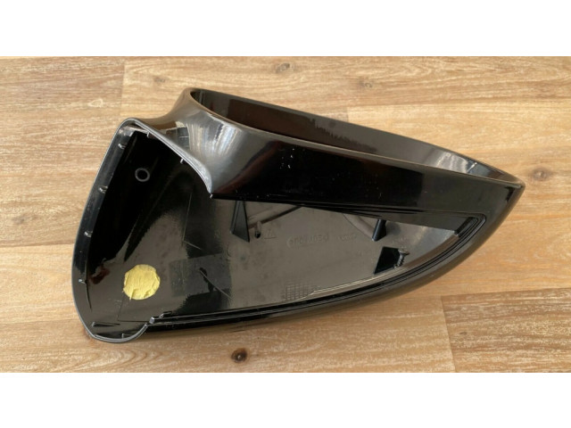 Пластиковая отделка зеркала