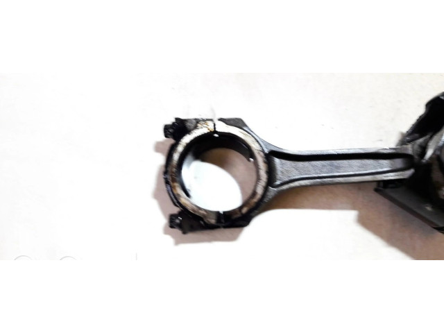 Píst 24655b Ford Mondeo Mk III pro naftový motor 2.0