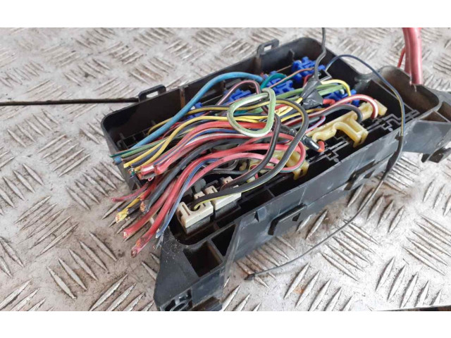 Pojistková skříňka 4687488 Chrysler Voyager 2004