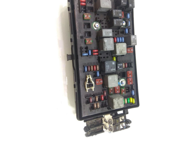 Блок предохранителей 13255300, 529050199 Chevrolet Cruze